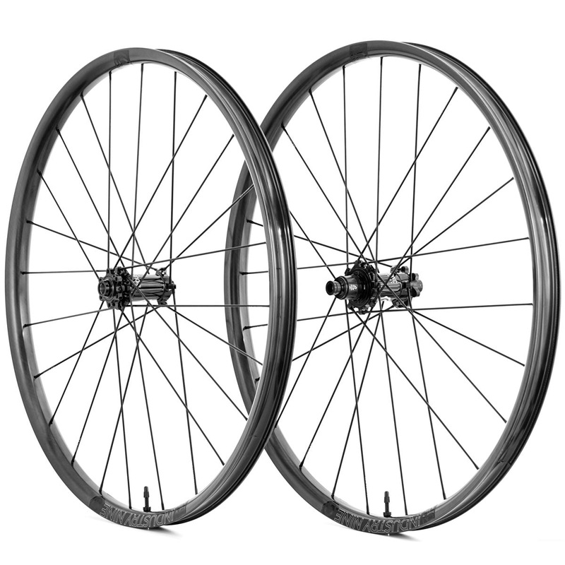 Industry Nine Hydra Enduro 315 Carbon 24h, 29″ 15×110, 12×148 Boost, Micro-Spline, Black