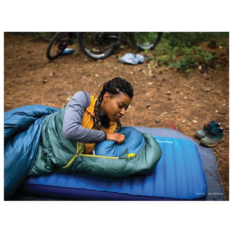 Thermarest Airhead Down Large Navy Sleeping Pad: Ultimate Comfort for Outdoor Adventures