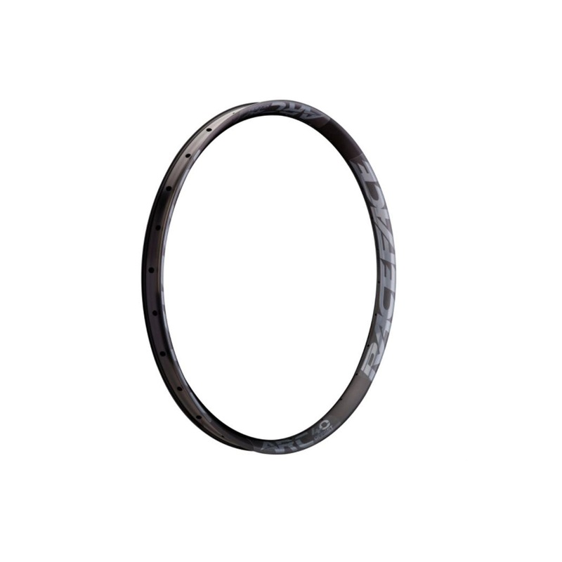 Race Face ARC Offset 40 27.5″ MTB Rim – Black Black 28h